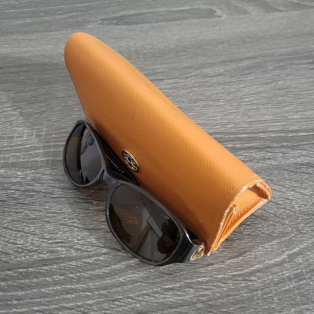 TORY BURCH Gradient Brown Sunglasses Good Condition with Case
